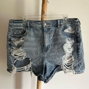 American Eagle Denim Distressed Comfort Waist Band Mom Short